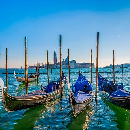 In 38355 Apartment *