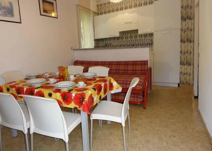 In 38355 Apartment *